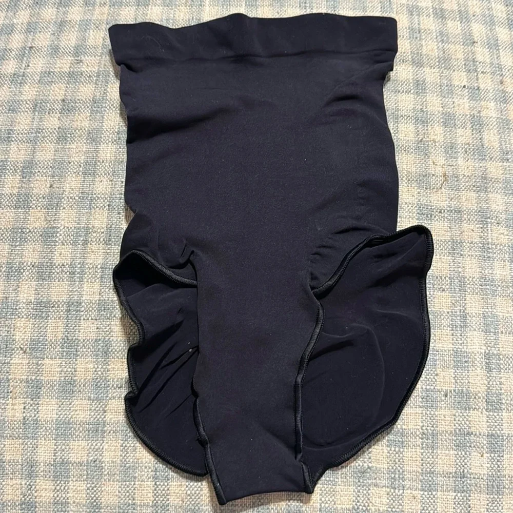 Skims Seamless Sculpt High Waisted Brief Shapewear Underwear